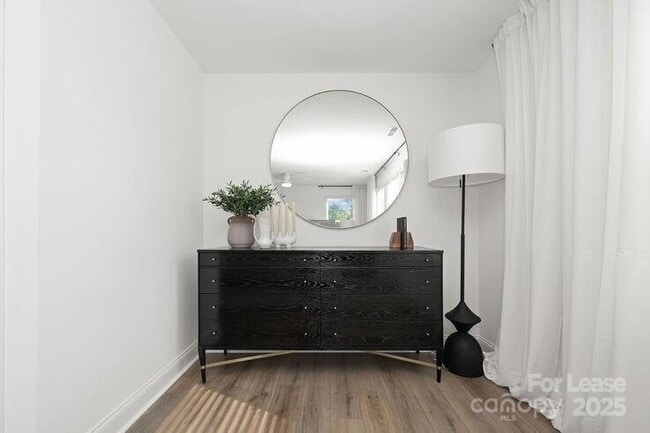 Building Photo - 2348 Layman Dr