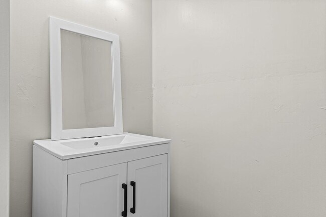 Building Photo - 42 Irish Hills Blvd