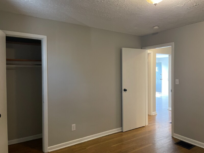 Building Photo - 4919 Fuller Dr