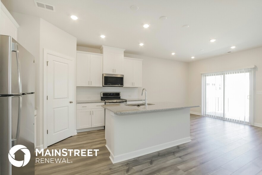 Building Photo - 4035 Honey Locust Dr