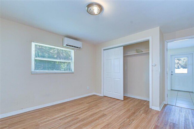 Building Photo - 5634 9th Ave N