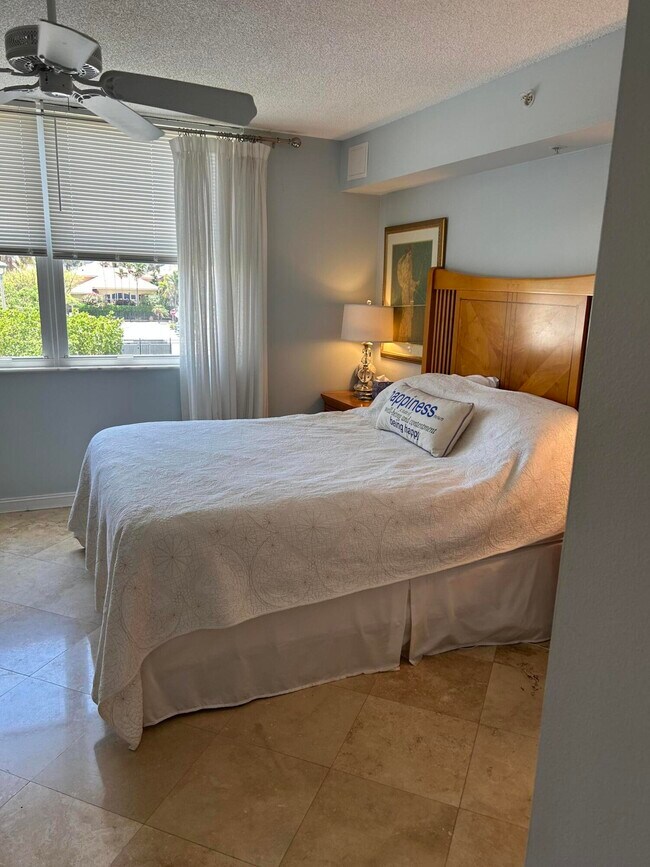 Building Photo - 3606 S Ocean Blvd