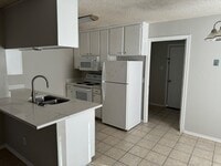 Building Photo - 3509 Stoneridge Dr