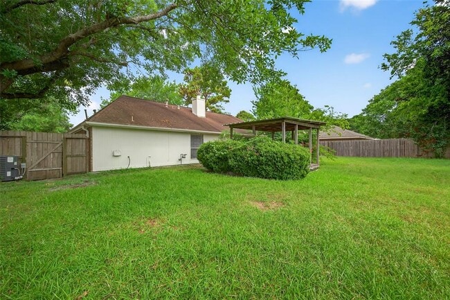 Building Photo - 6906 Pembrough Ln