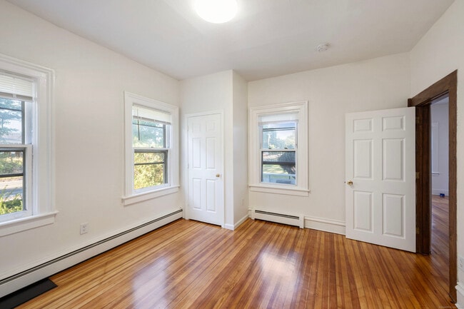 Building Photo - 36 Woodbridge St