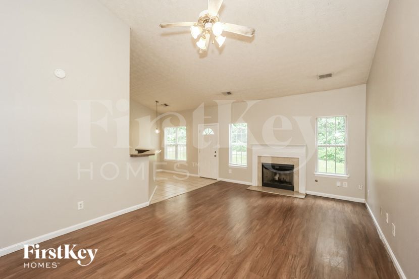 Building Photo - 5713 Old Carriage Dr