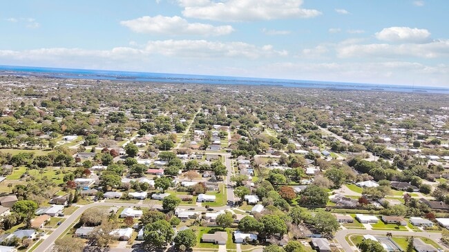 Building Photo - 2145 5th St