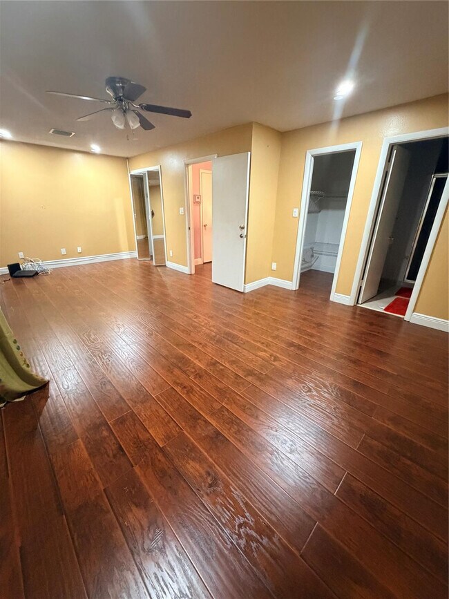 Building Photo - 16 Spinning Wheel Ln