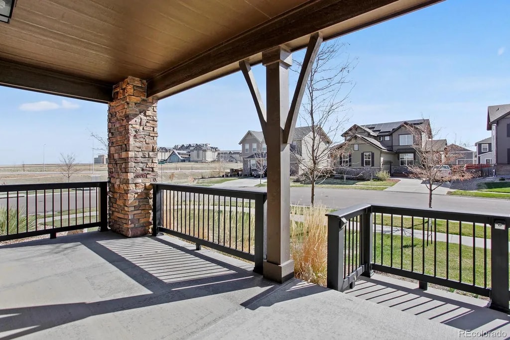 Building Photo - 6343 N Genoa Way