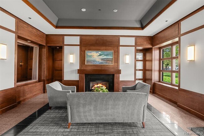 Building Photo - 250 E Harbortown Dr