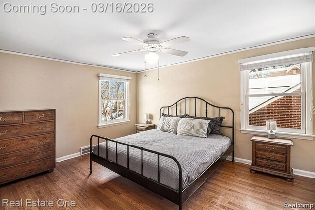 Building Photo - 350 N Reginald St