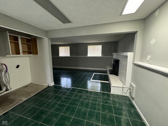 Building Photo - 5835 Pemberly Dr