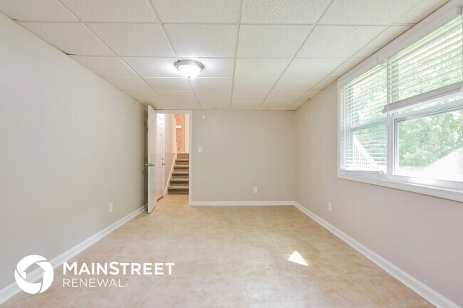 Building Photo - 2208 Lowtrail Ct