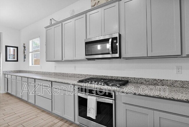 Building Photo - 8720 E Navarro Ave