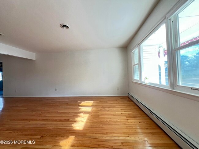 Building Photo - 9 Westport Dr