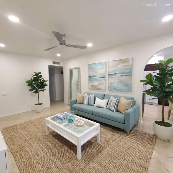 Building Photo - 261 Cottonwood Dr