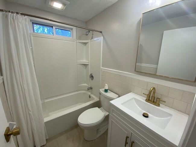 Building Photo - 128 Cheryl Ln