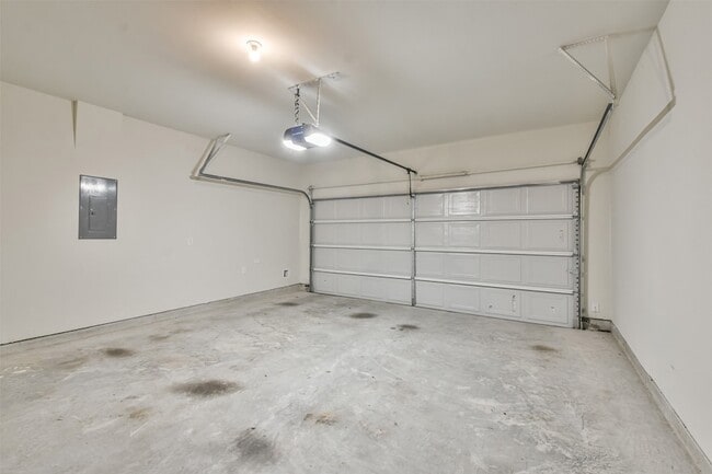 Building Photo - 5047 Royal Amber Ln
