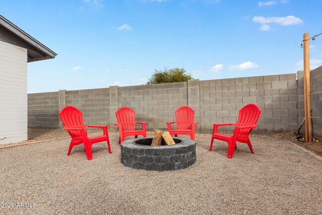 Building Photo - 2529 E Commonwealth Cir