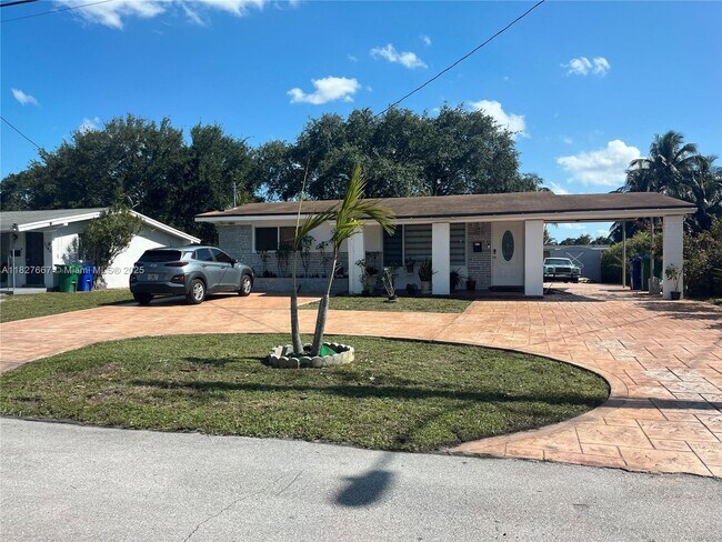 Primary Photo - 7200 Granada Blvd
