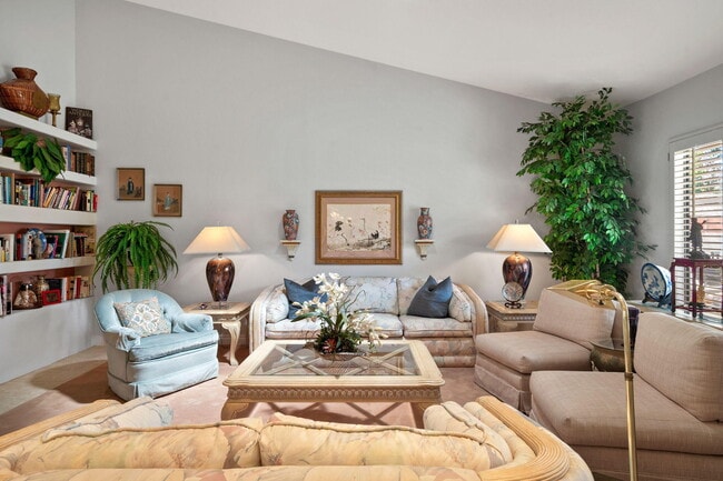 Building Photo - 78505 Vista Del Fuente