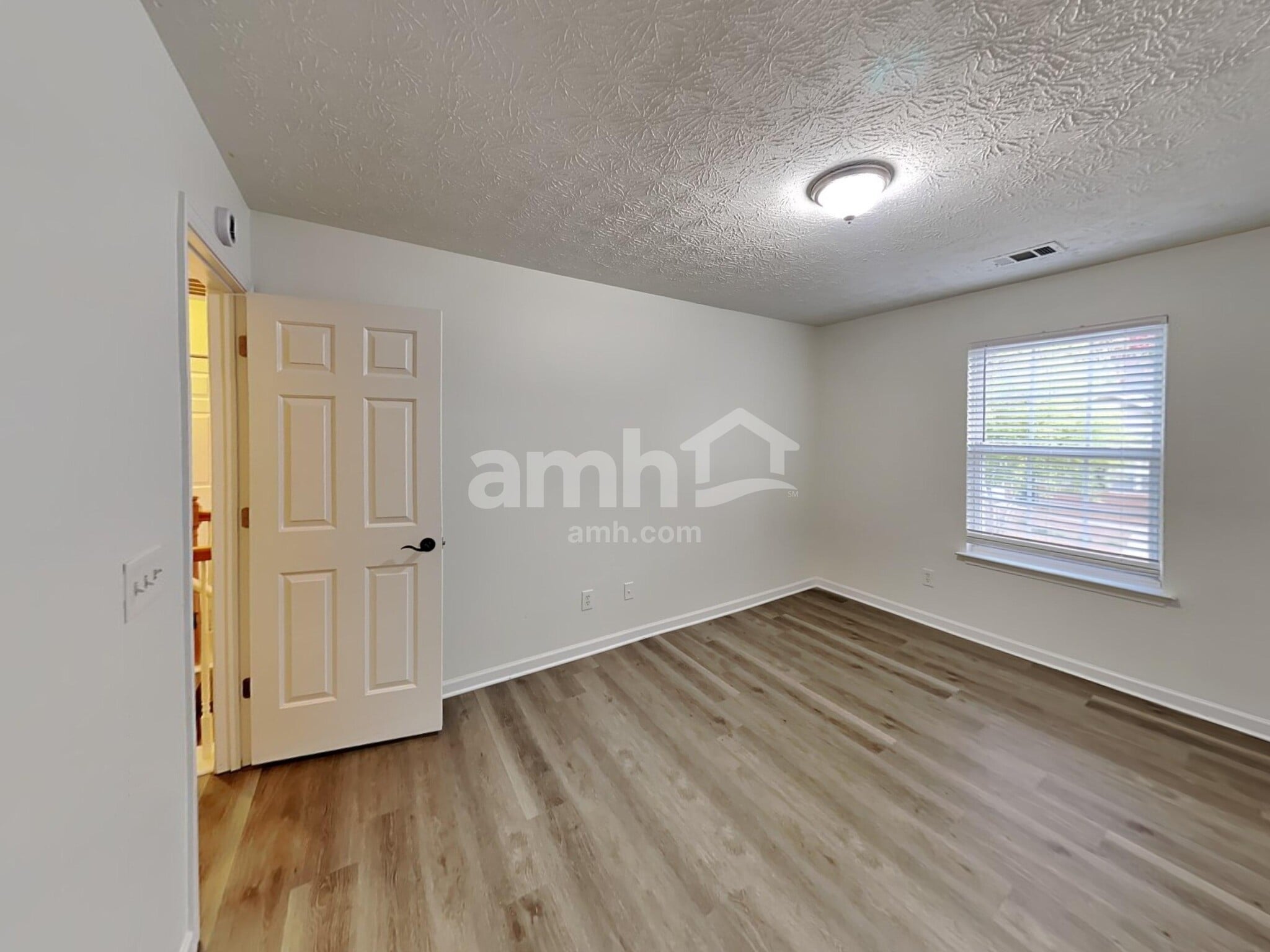 Building Photo - 135 Oak Grove Pl