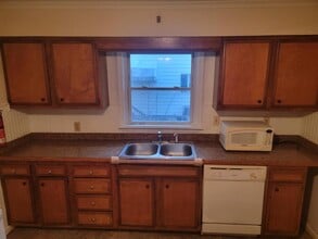 Building Photo - 294 Guy Park Ave