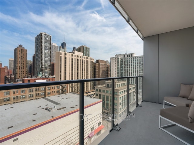 Building Photo - 1111 N Wells St
