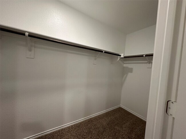 Building Photo - 2208 San Jacinto Wy