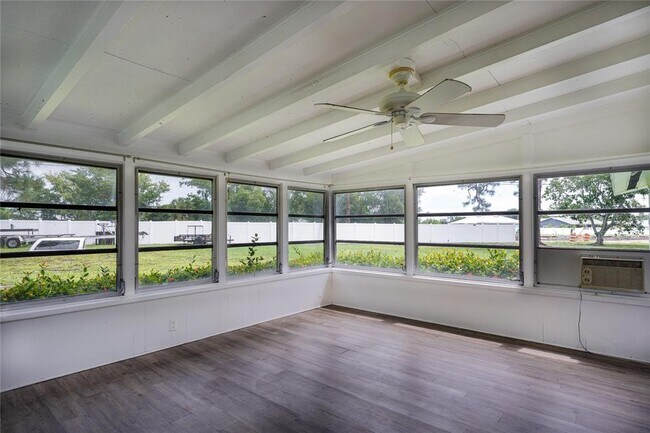 Building Photo - 1225 Casabella Dr