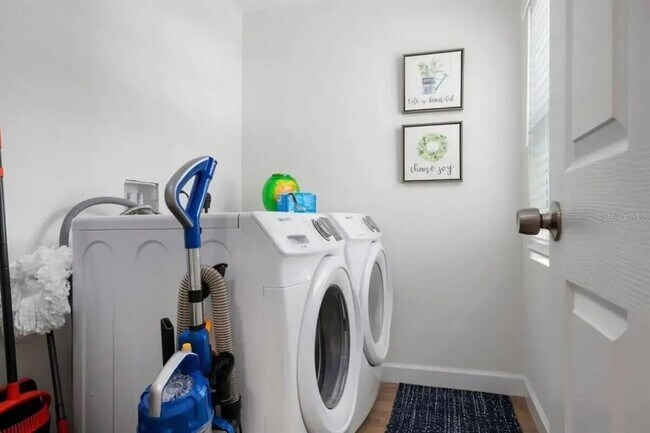 Building Photo - 2539 Trinidad St