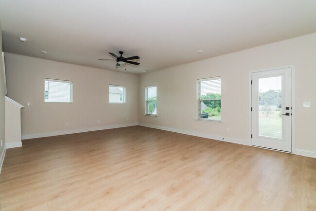Building Photo - 119 Cantrell Wy