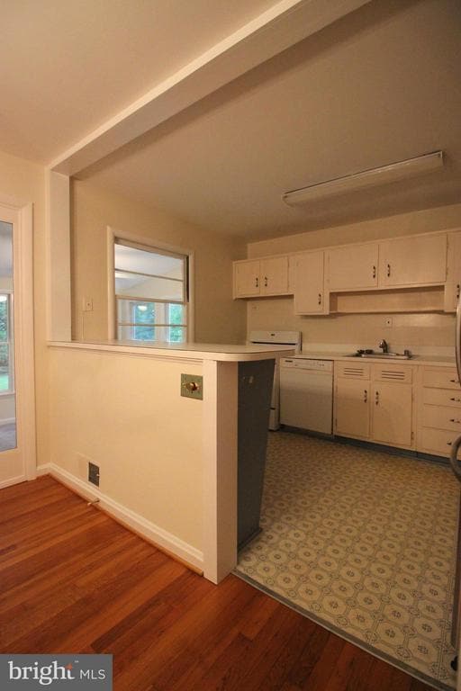 Building Photo - 907 Hillcrest Dr SW