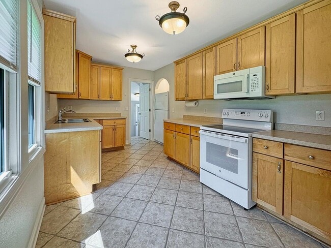 Building Photo - 4408 Shorehaven Ln