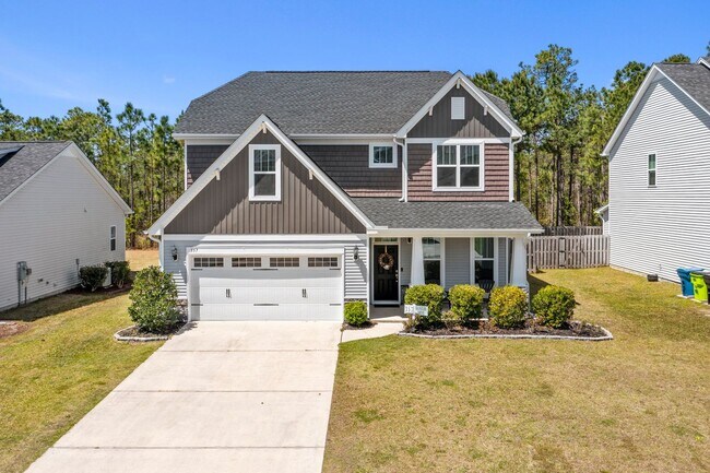 Building Photo - Holly Ridge 4 Bedroom
