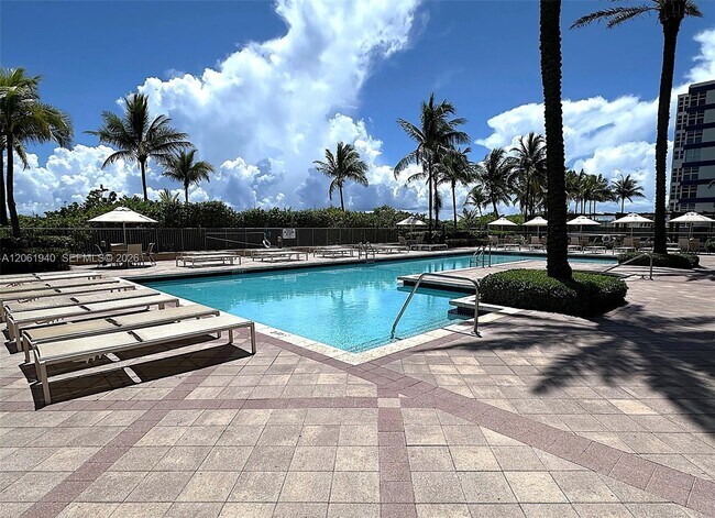 Building Photo - 2080 S Ocean Dr