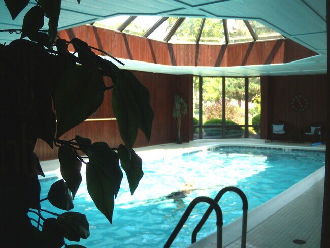 Building Photo - 125 Acacia Cir