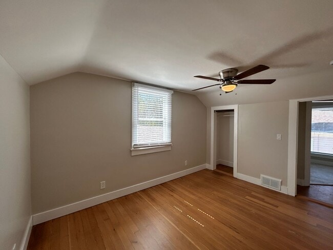 Building Photo - Vintage Aesthetic Meets Modern Glow-Up! Your Next Home Is Here!