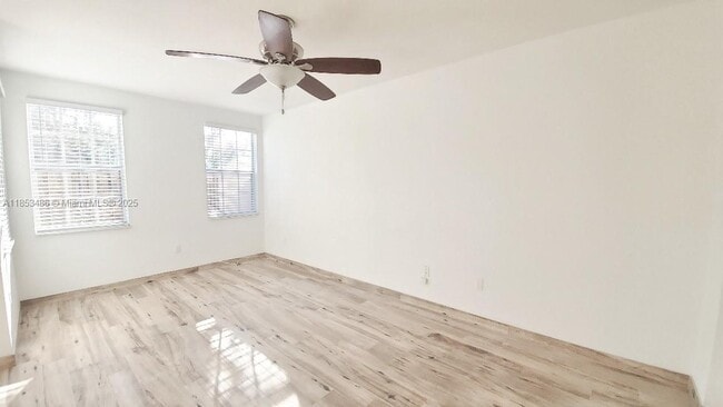 Building Photo - 265 Las Brisas Cir