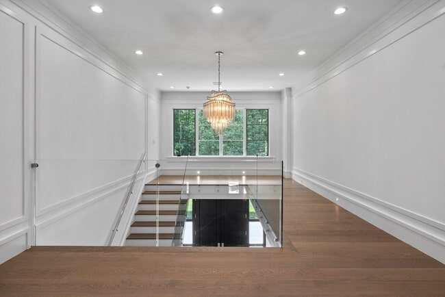 Building Photo - 138 Woodland Rd