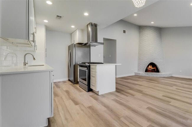 Building Photo - 4909 Hawk Cove