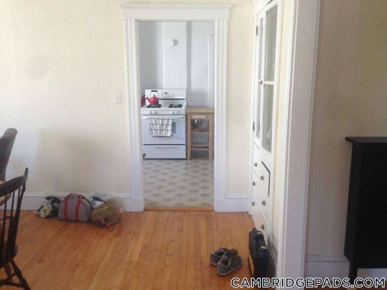 Building Photo - 14 Centre St