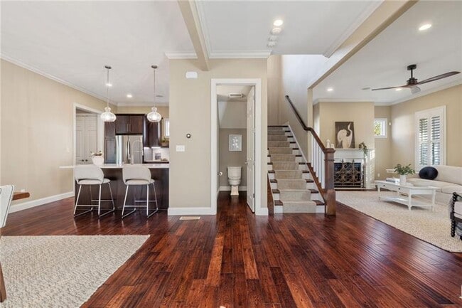 Building Photo - 261 1st St