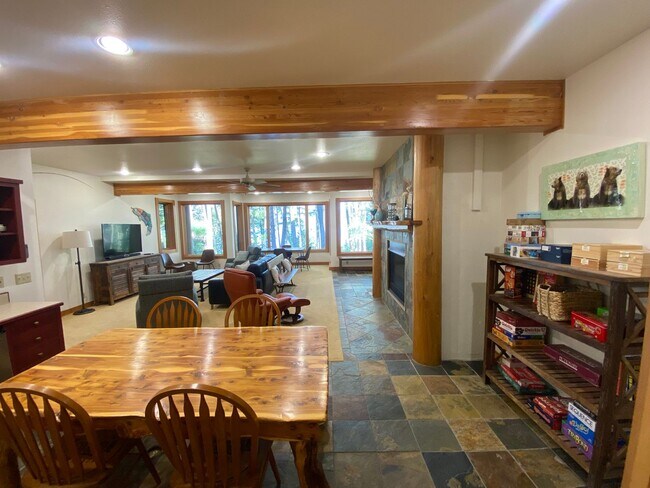 Building Photo - Hidden Whitefish Lake 3 bedroom Furnished ...