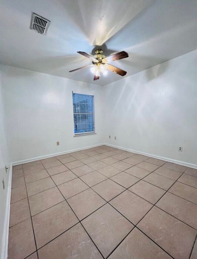 Building Photo - 1285 Rumba Ln