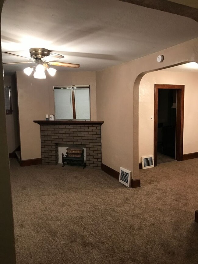 Building Photo - Updated 2 Bedroom NW Canton House for Rent