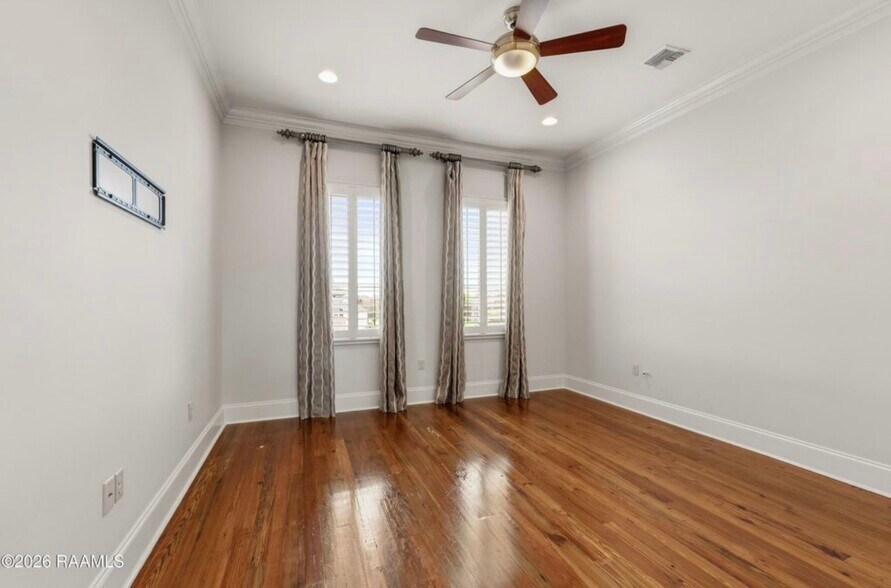Building Photo - 401 Torrenova Cir