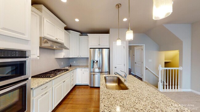 Building Photo - 2794 Ashcombe Dr.
