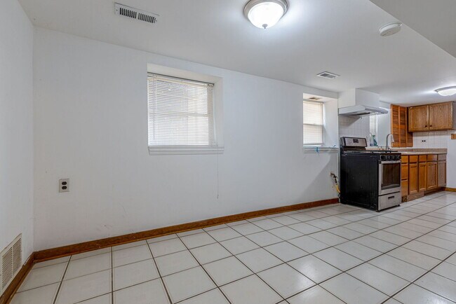 Building Photo - 7408 W Addison St