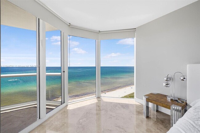 Building Photo - 4775 Collins Ave